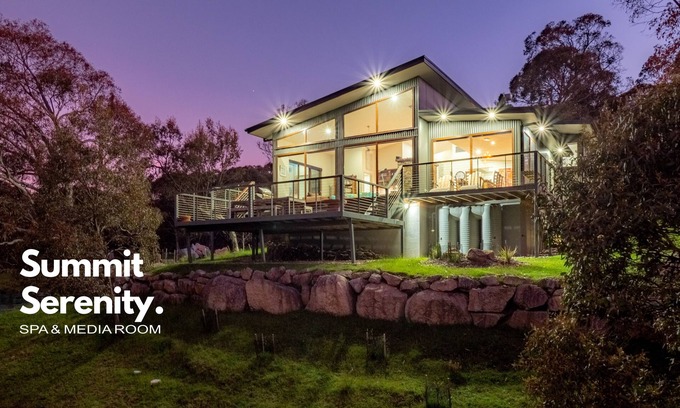 Lake Crackenback Ski Chalet | Vantage | Crackenback
