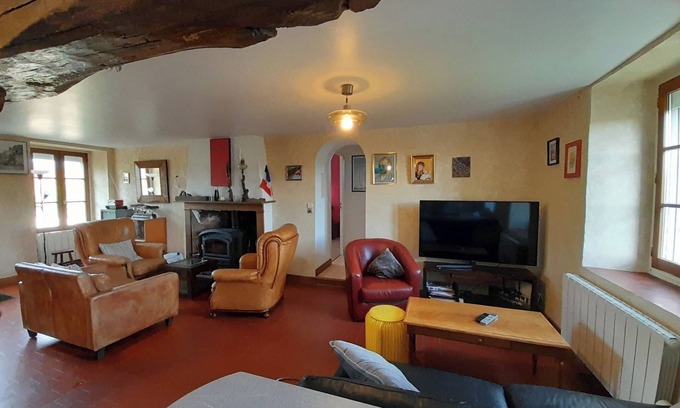 Vatan House | Vatan "The former stables of the Castle" - 7 people - garden - wifi