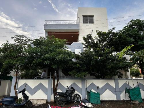 Akalkot House | Vatavriksha Guest House,Akkalkot