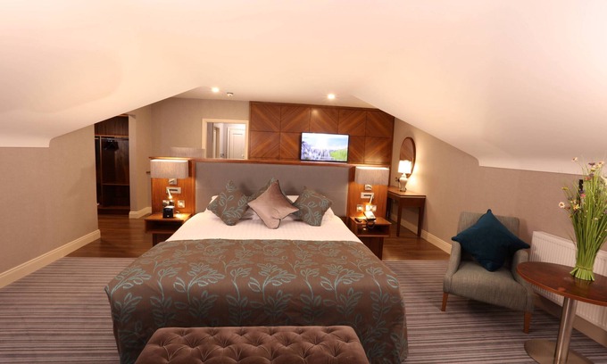 Lahinch Hotel | Vaughan Lodge Hotel