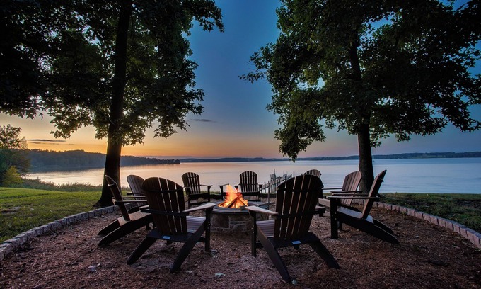 Earlville House | Veazey Cove | 8,000 sq ft Waterfront Home w/Pool + Hot Tub!