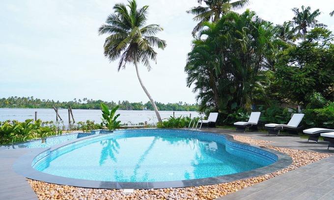 Kodungallur Hotel | Vedic Village Retreat
