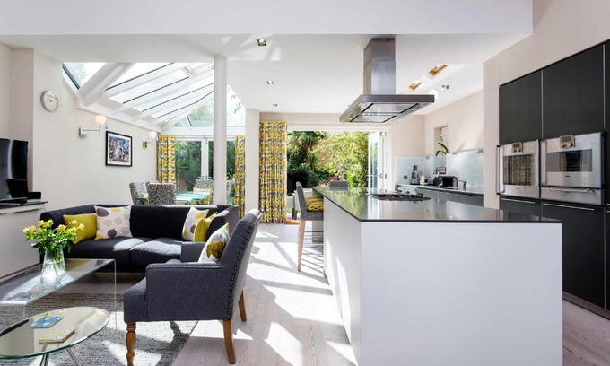 Ealing Common House | Veeve - Webster Gardens