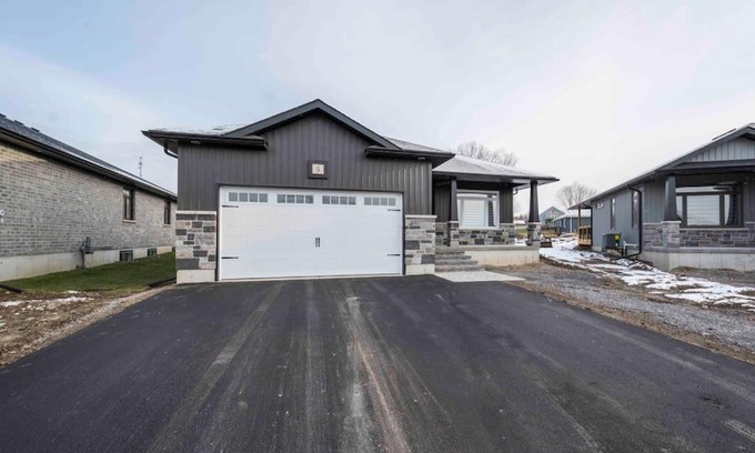 Trenton House | Vel’s Villa