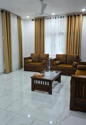 Bandaragama Villa | Velvet Lake Holiday Home
