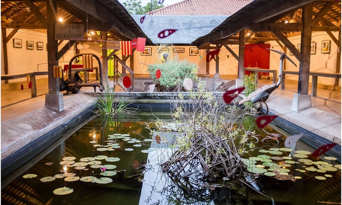 Mouchamps Bed & Breakfast | VENDEENNE room - LE PETIT CHATEAU DES CEDRES