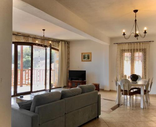 Potamia Apartment | Venetia's Stone House