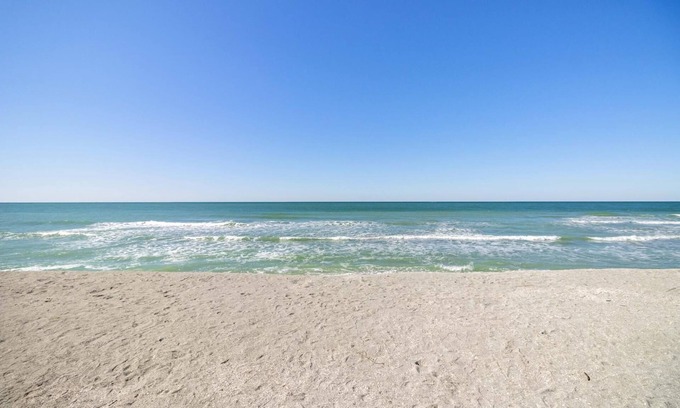 Golden Beach Apartment | Venice Villas * Villa Paradiso #18