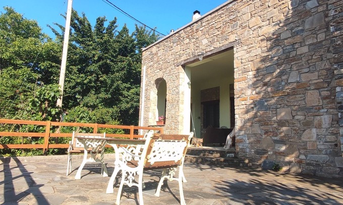 Tsagarada House | Venieri's Stone Villa