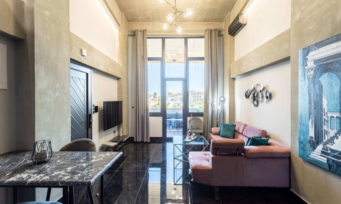 Anatolikos Sinikismos Apartment | Ventiri Lofts - Luxury Penthouse w/Home Cinema