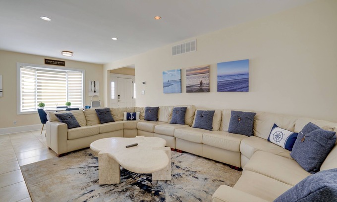 Ventnor City House | Ventnor City Retreat ~ 1 Block To Boardwalk!