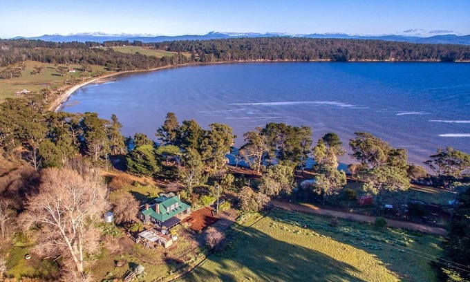 South Bruny House | Ventnor Guest House - A property with a fascinating past; the original homestead Old Mill Farm was built in 1871.