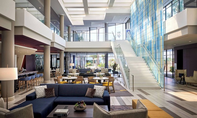 Pierpont Bay Hotel | Ventura Beach Marriott