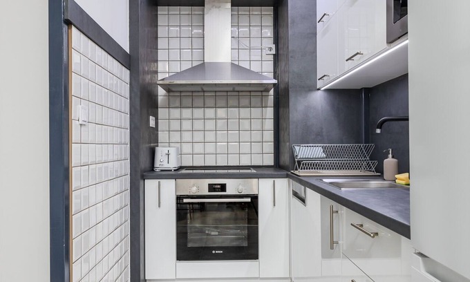 15th District Apartment | Venus Apartments - Westside Residence