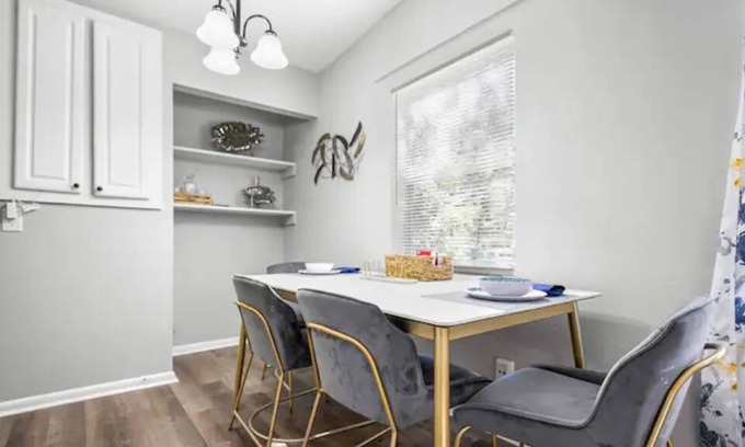 Magnolia Gardens House | Vera Luxe..