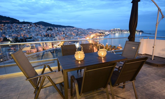 Kavala Apartment | "VERDE BLUE" – Stylish Loft with Panoramic Terrace in Kavala