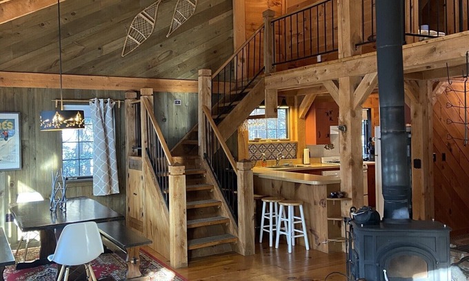 West Dover Ski Chalet | Vermont outdoor getaway near Wilmington and beautiful Mt. Snow.