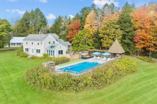 Wilmington House | Vermont Retreat with private pool and tennis court