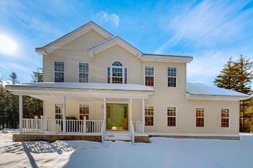 Stratton and Bromley Ski Areas House | Vermont Ski House