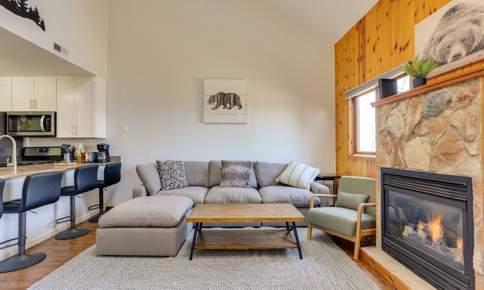 Vernon Condo | Vernon Township Vacation Rental w/Private Balcony