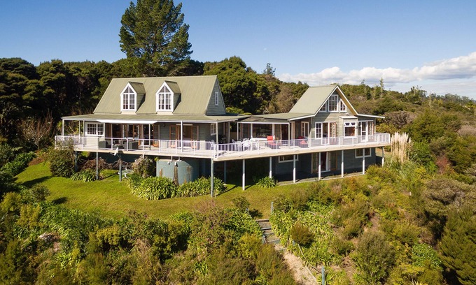 Te Wahapu Cottage | Veronica House - Russell Holiday Home