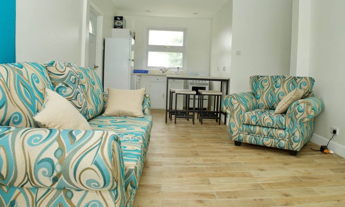 Bois d'Orange Apartment | Veronica's - Breathe Easy - Reduit Apartment #3