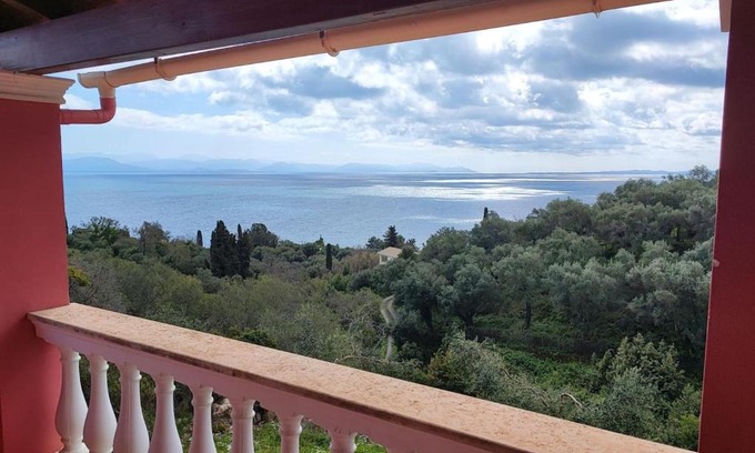 Perama Apartment | Verris Suites