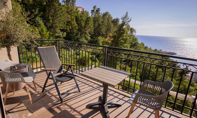 Sveti Stefan Villa | Vertmont Villa