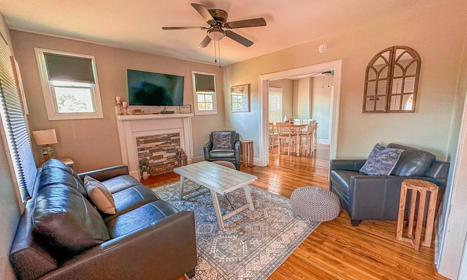 Fieldale House | Very Clean, Modern Cottage with Hot Tub!