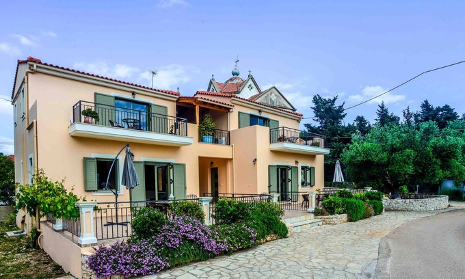 Antipata Apartment | Very clean, self catering 1 bedroom apartment