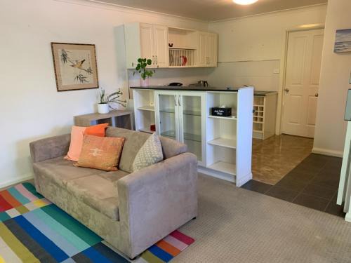 Yass Apartment | Very Comfortable Granny Flat