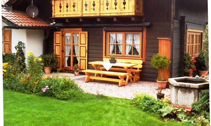 Obergrainau Condo | Very cozy apartment with stunning mountain views for 2 pers.