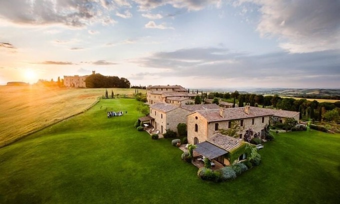 Buonconvento Villa | Very exclusive Villa for 18 in Tuscany: corporate events, weddings