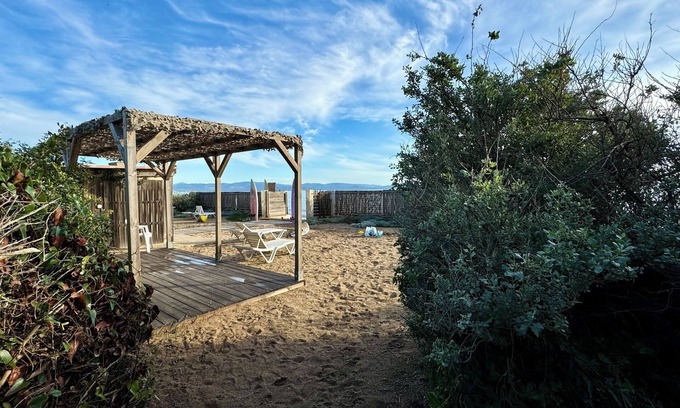 La Capte Apartment | Very nice air-conditioned apartment 30 m2-direct access to the sea-feet in the water