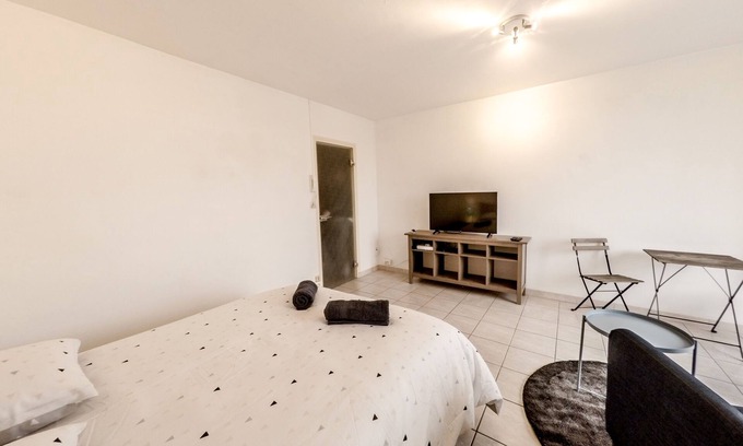 Chambray-les-Tours Apartment | Very nice modern apartment with all the comforts