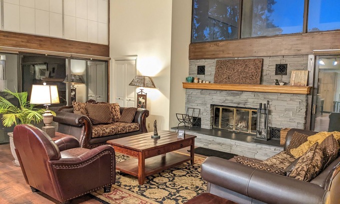 Frazier Park House | Very private! Spacious Forest Home on 45 Acres - Exclusively Yours!