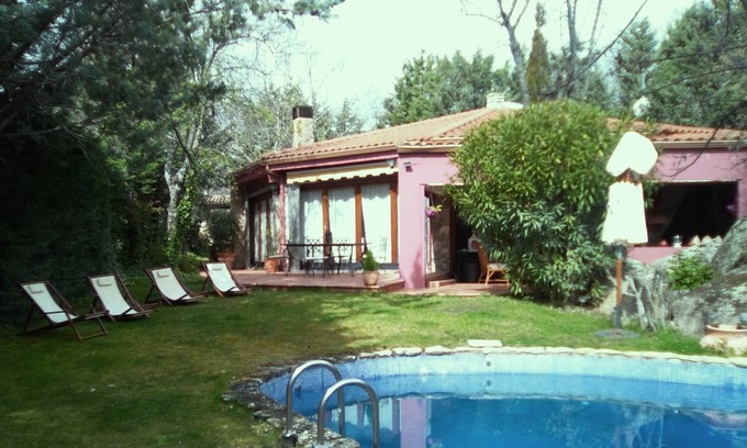 Valdemorillo House | Very quiet house El Escorial, swimming pool, fiber optic, Wifi, air conditioning