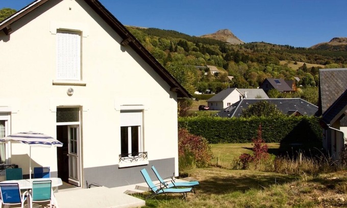 Murat-le-Quaire House | Very quiet house, ideal for skiing, hiking and sightseeing, close to La Bourboule.