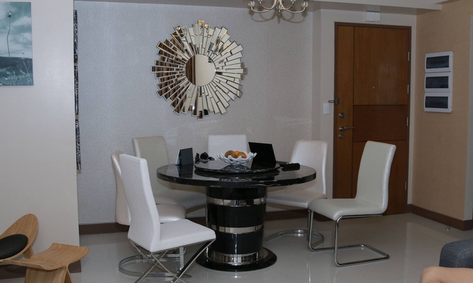 Pasay Condo | Very quiet place close to shops, restaurants, casino and international airports