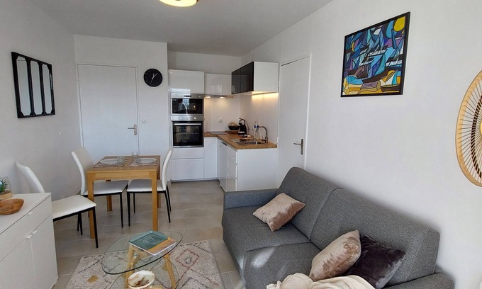 Cabourg Apartment | Very well located 2-room apartment, 15 minutes from the beach and shops