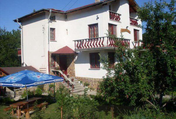 Dolna Banya House | Veselata Guest House
