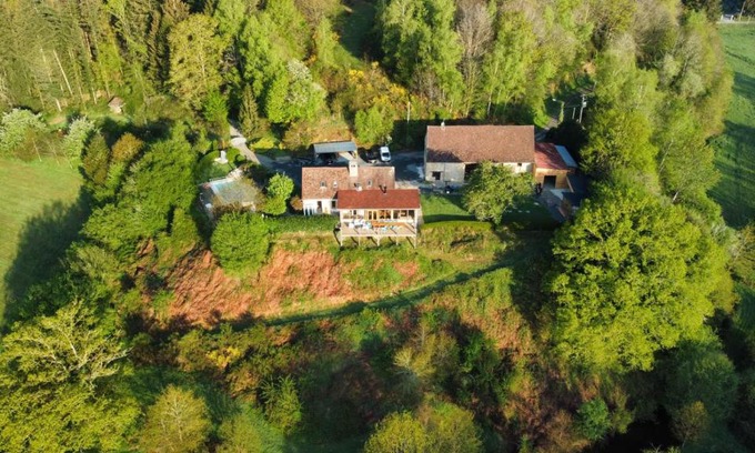 Saint-Yrieix-la-Perche Bed & Breakfast | Veyrinas 43