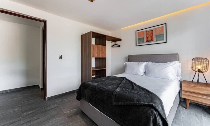 Santa Maria la Ribera Apartment | VH l Near Kiosk Morisco w/Gym l 278