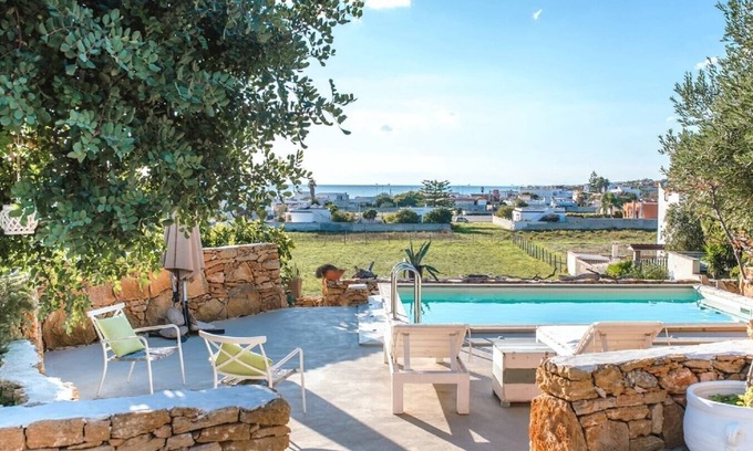 Torre Ovo Villa | Villa Paola - Cosy private villa near the sea