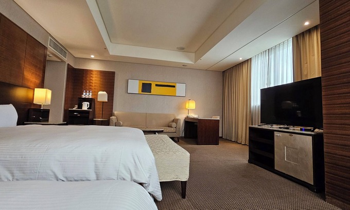 Sanchong Hotel | Via Hotel Breeze