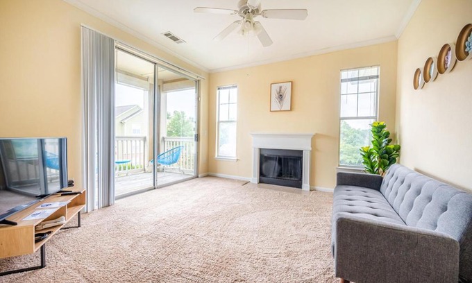 Durham Apartment | Viagem Comfortable 2BR With Patio