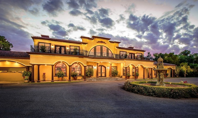 North Woodbridge House | Viaggio On The River Estate And Winery