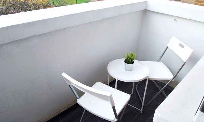 Stepney Green Apartment | Vibrant 1BD Flat in the Heart of East London