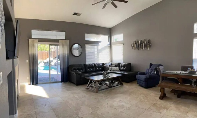 Raisin House | Vibrant 3 Bedroom Home With A Pool/Gym/Home Office