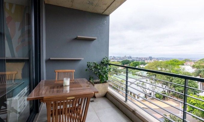 Windermere Apartment | Vibrant 603 on Florida Road